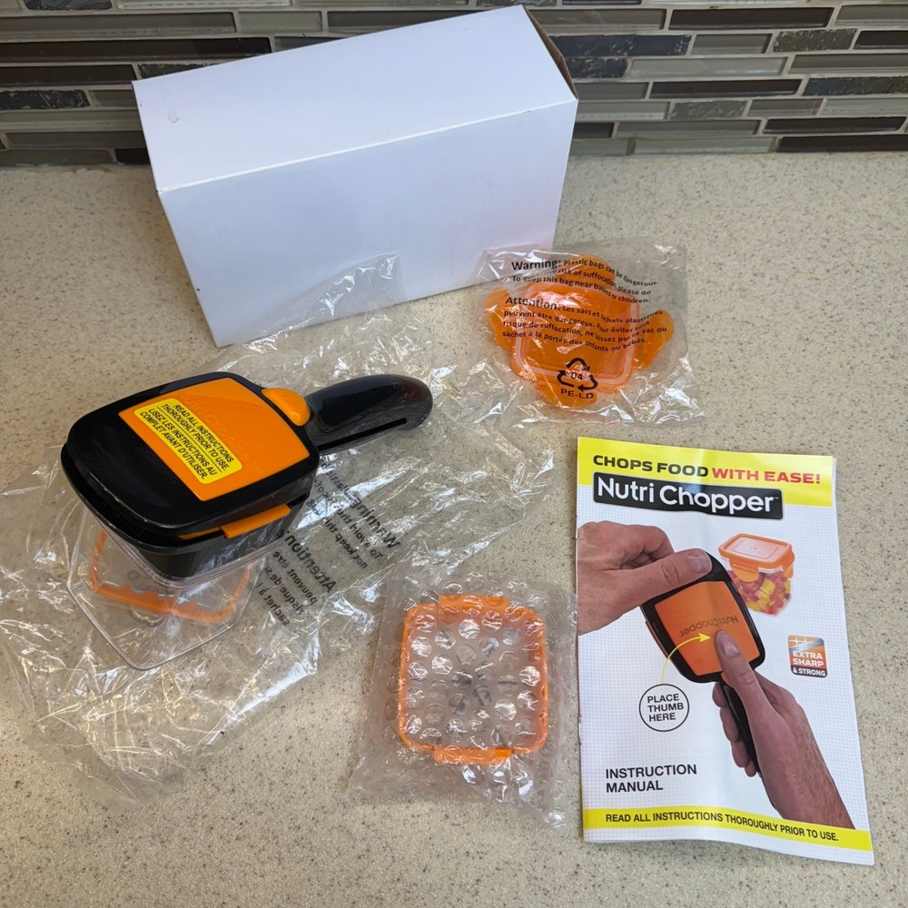 NEW Nutri Chopper Handheld Slicer & Dicer 3 Interchangeable Blades Orange/Black